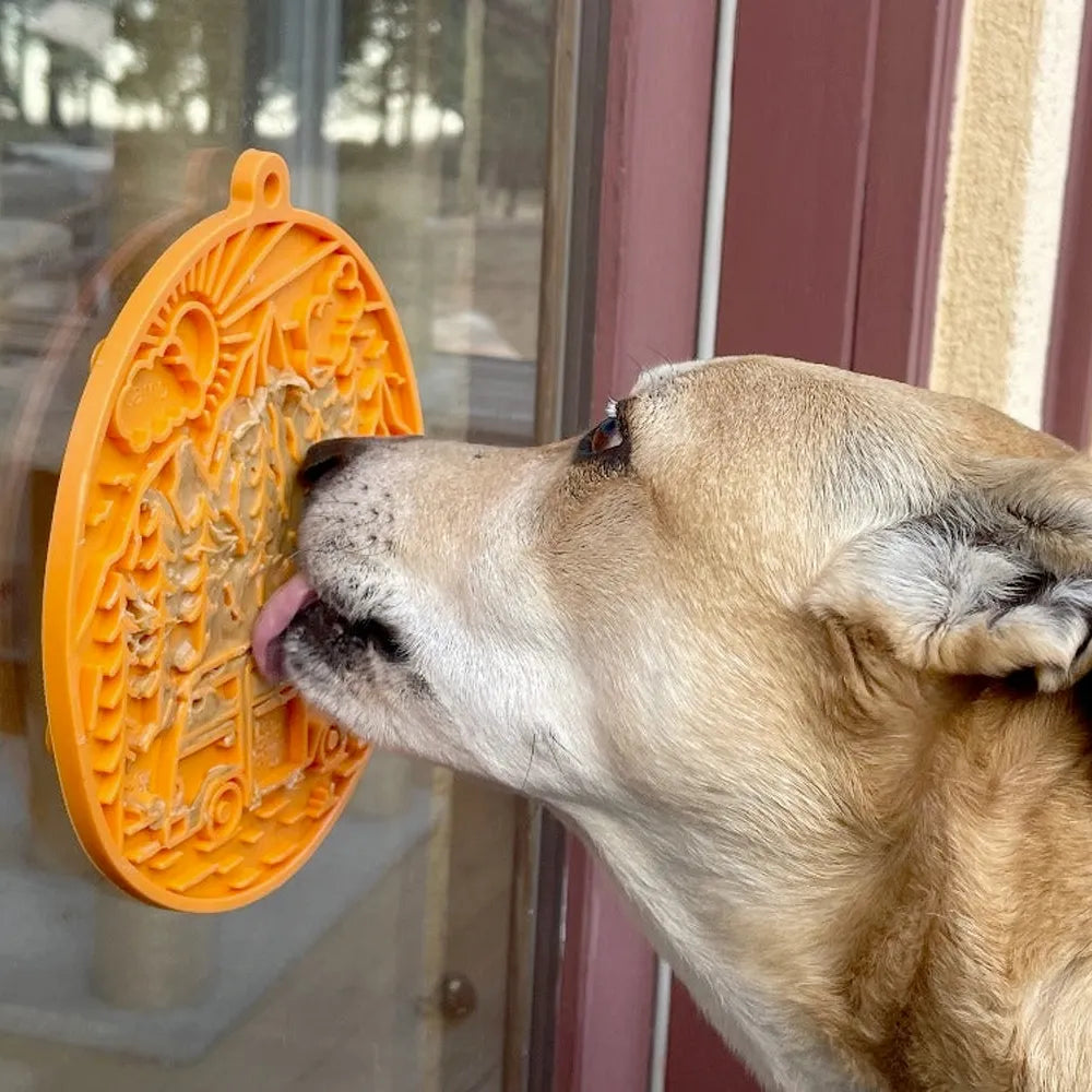 Tapis de léchage Van de Camping – eMat à ventouses pour chien – Sodapup®